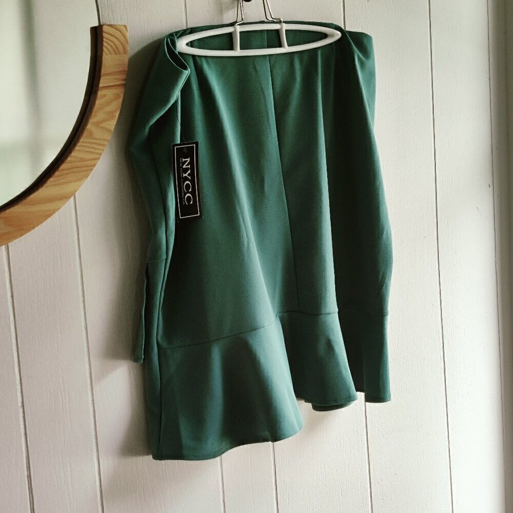 Teal Green Skirt by NYCC in stretchy poly/spandex Pull on with elasticized waist